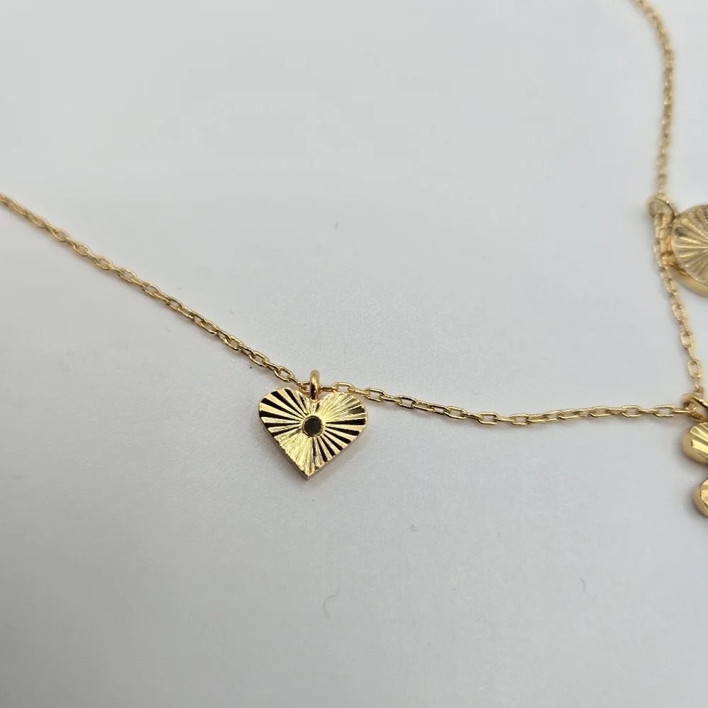 Madewell Gold Clover Coin Delicate Charm Necklace Everyday Minimalist Formal NWT - Picture 4 of 9